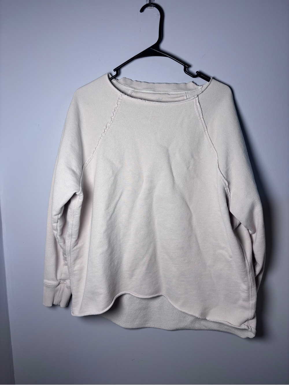 Women’s Aerie oversized raw edge raglan crewneck sweatshirt Size M